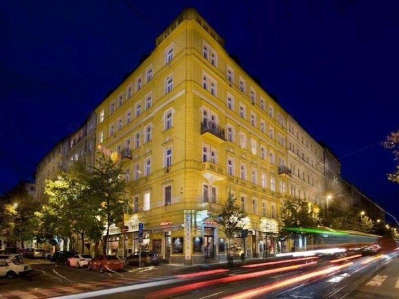 FC5CCB587D31E59787DC40808DD7918E