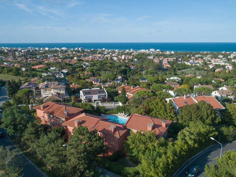 72A6A372672E698EF19D366D31881E3C