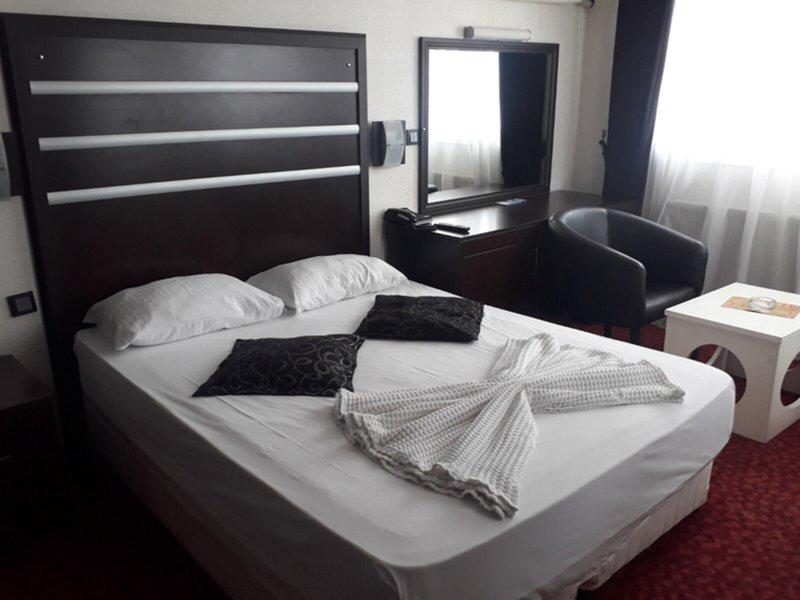 0FCFD15338BF421E36E367C741278463