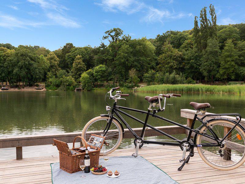 26A5A415B2D04FC9BF59F475F7FCA95F