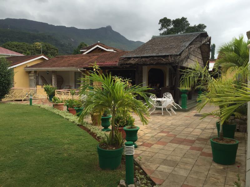 2FEF59990F128DD81D86AD0B10ADDBC1