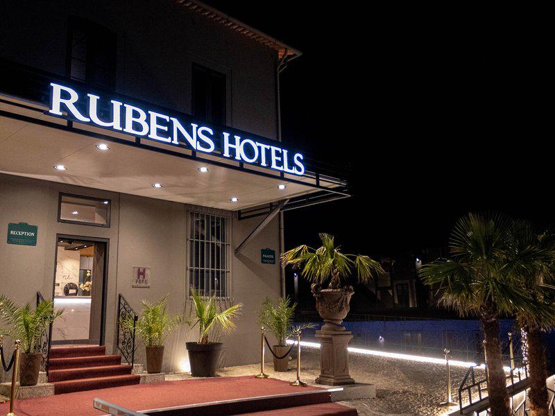 E4548894E0CFD578E7ACE1202A10CCE8