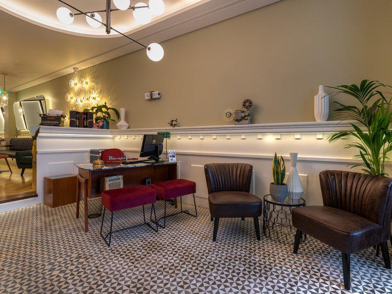 1915EA8FA3635F7F8FDD0D338C4BFC83