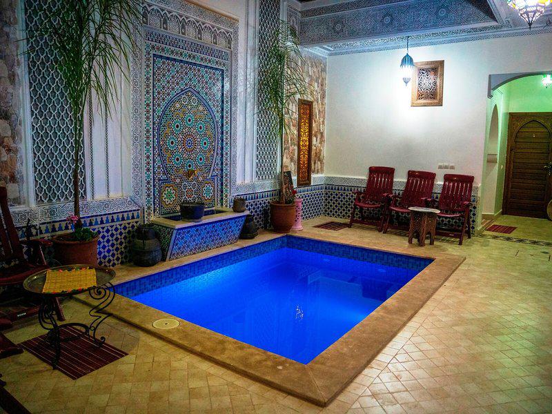 47F89BF3F7F125F30ACA1A5145AA1E27