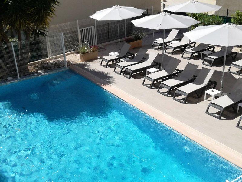 A39D6FA77E0635B3BBE75C72CB00662F