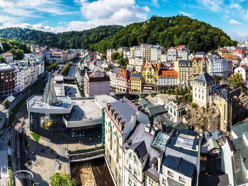 E70ED4EB73942F50EBBAD209BE558310