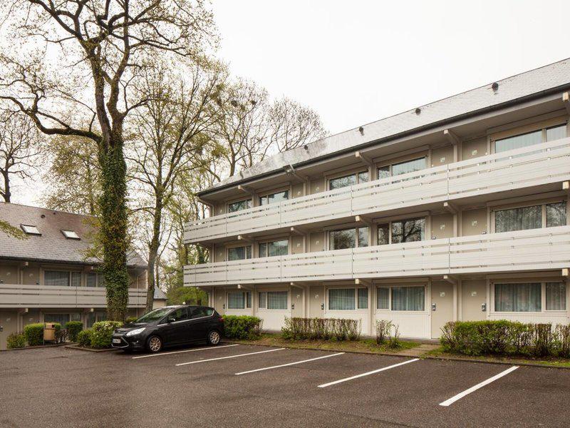 8472B06F90F0E001B977BE9CF5DF0A31