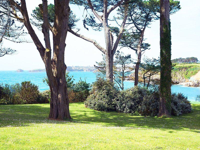 02D91535A645E334A63A9918F70FD86A