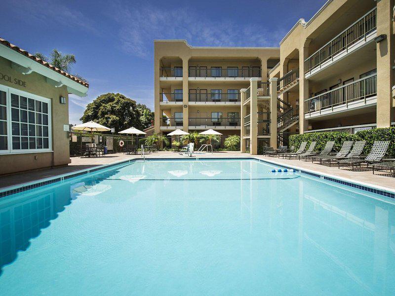 0B4AD3EAFCF885BCC43B375A2548E76A