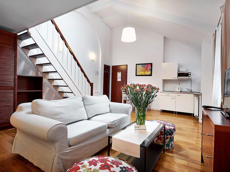 D9EEF6DB47E4545E4CB5D57495430CE5