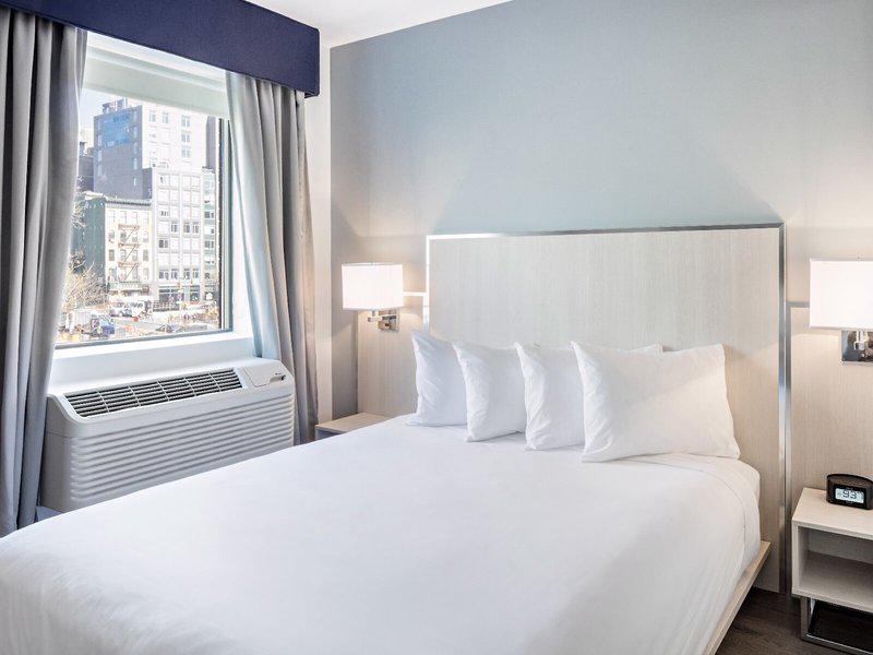 06CA0B7590DFE804A74BAD7798B288AE