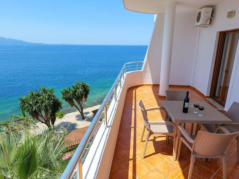 7E8C6FADFAD4946CB5372F50CEDB5D50