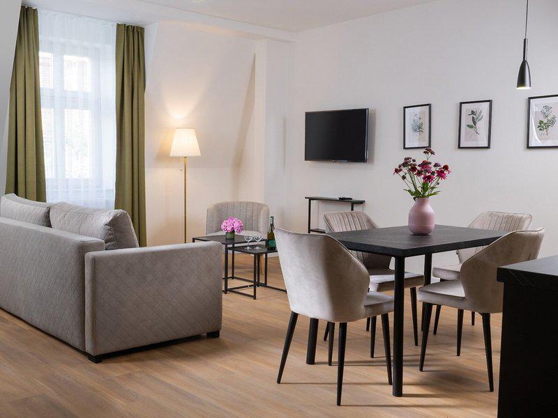 33288B0E0FB73B9525D081BD5D6D94ED