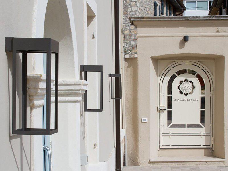 1E52E1BB8703F627C4BC24E4CC758445