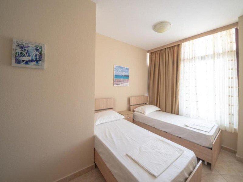 7B128148F67454B8163356DC772C263B