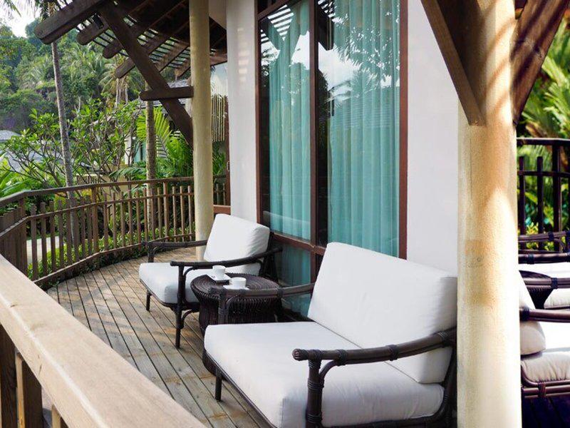 52E037D4C147A49D354E3584657D00C8