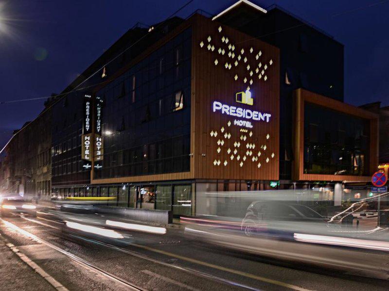 607FF4A4D145C0B776A51176254C19CA