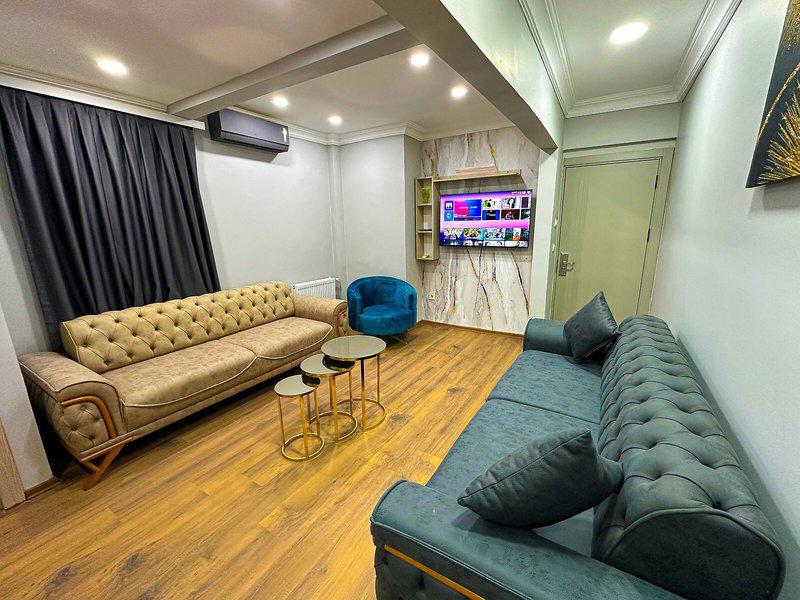 F8F4F4B2618C7FCE712BCBBA44DE5712