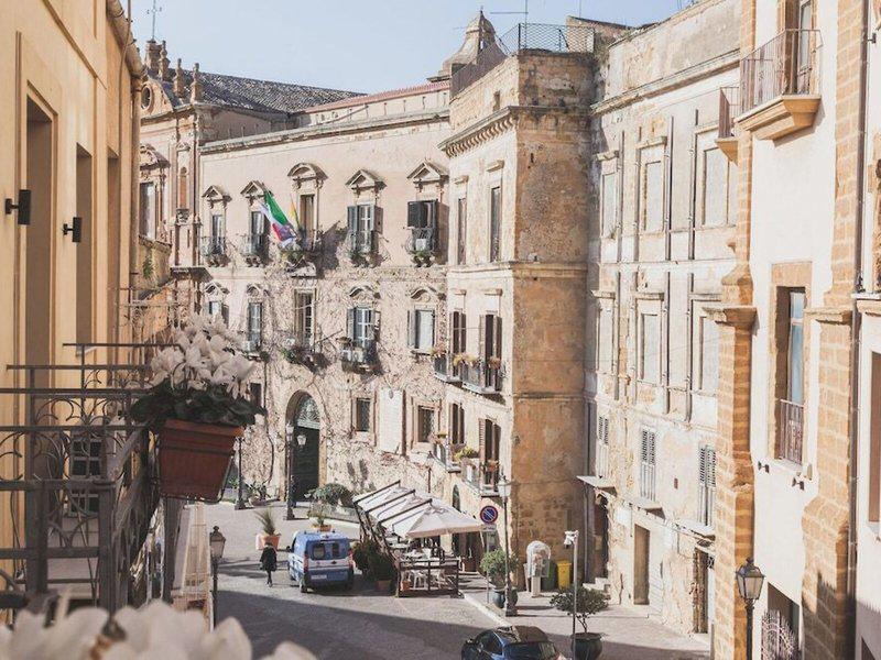 69ABFBFAD906AD430D3916572F1E072F