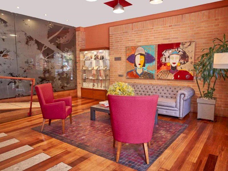 CAE2C934220867E54751275EBFF641D0