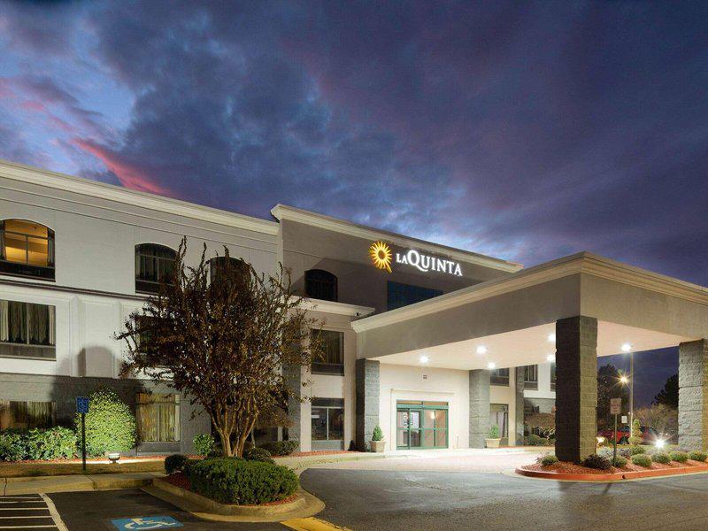 8AAB227B413E859B3C89597A32E02596