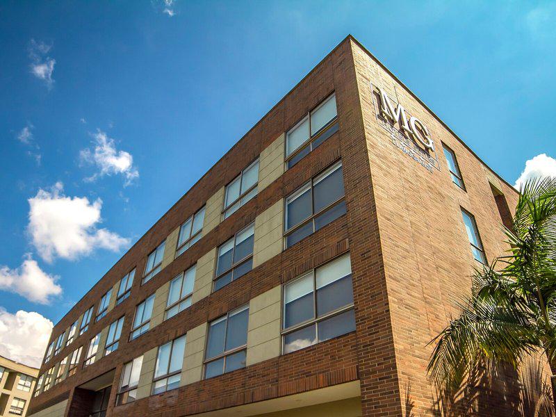 B037E54F0C01E4A242D0B97DB992A9BE