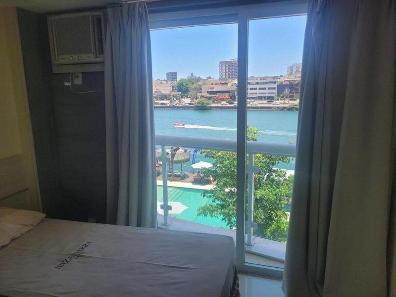 1370FF333C5D32AE3305C4BF0631AB8B