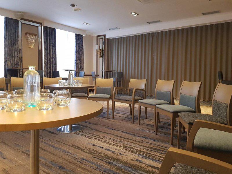 B78E8EE643F6AAF8AEE88E18E545FC0B