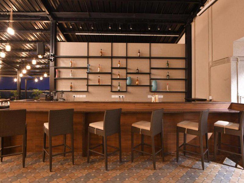 D727CE69D38679D18F65B64EBC8E2ECB