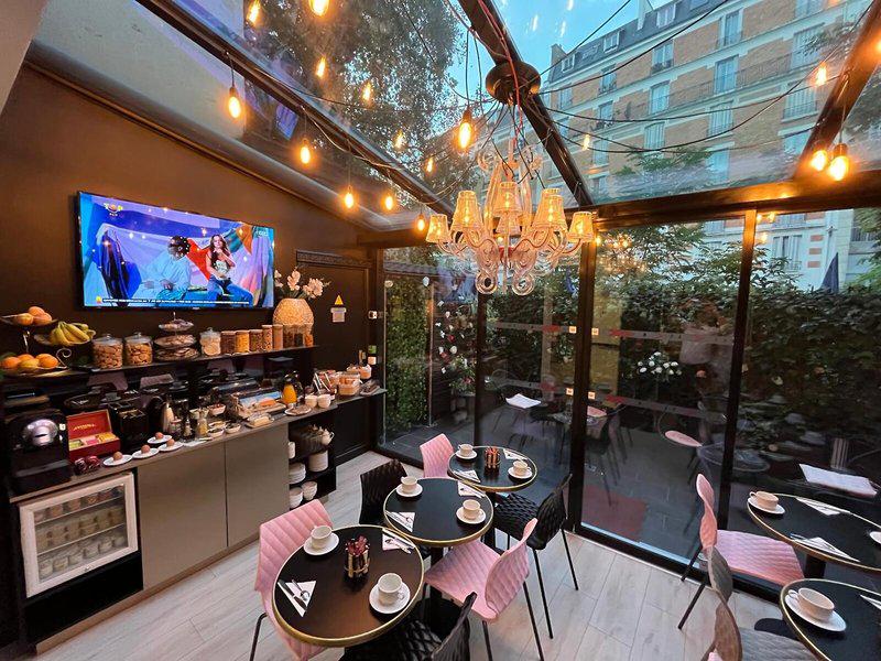 0957FC9EA990AB7C9D876941F2C7C427