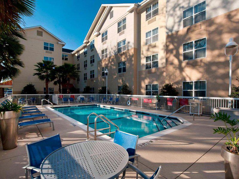 C5C740927EB652245D4012E42D447B64