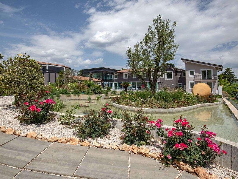 AC50A5BD0B89E5E16E3FEF3E3D62FEF1