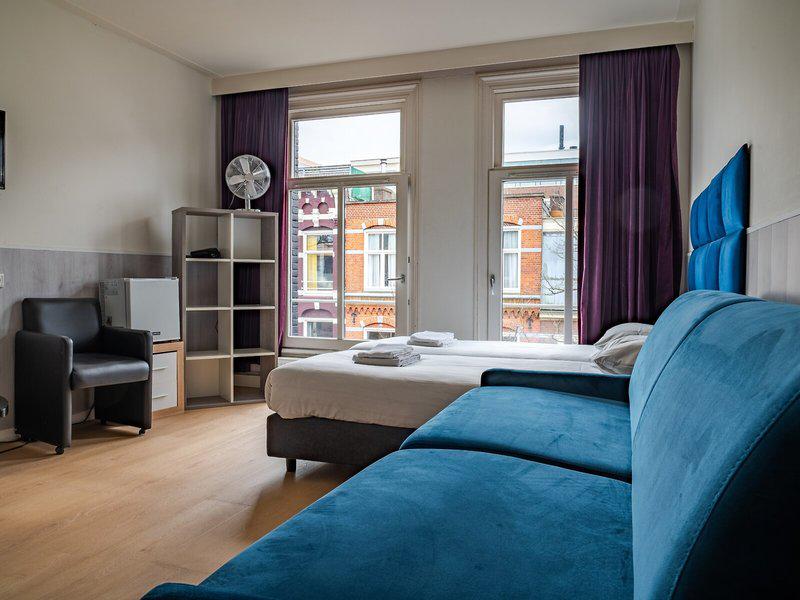 679AA2C28E8E327B9176893E7D2D765D