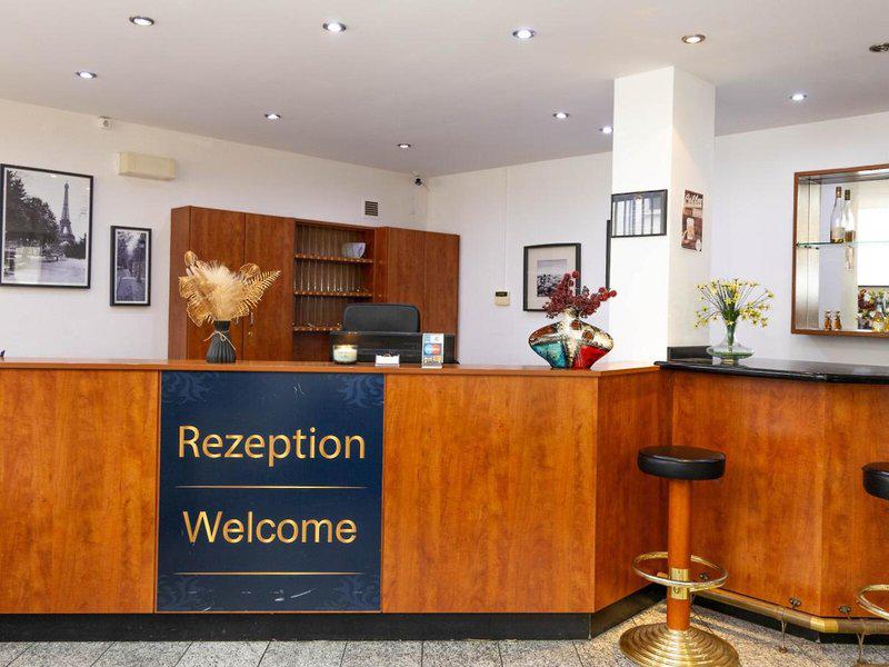 D69FDE6F421DB124CCCE25AE03D8065F