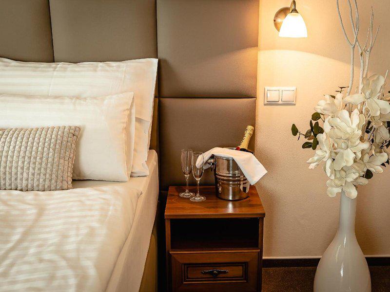 88449925655869CC26479C2879ECD16B