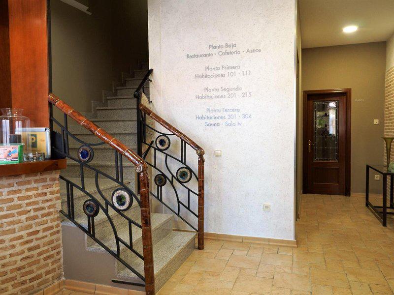 0C66E81A4146E16422D0964EE733F5C4