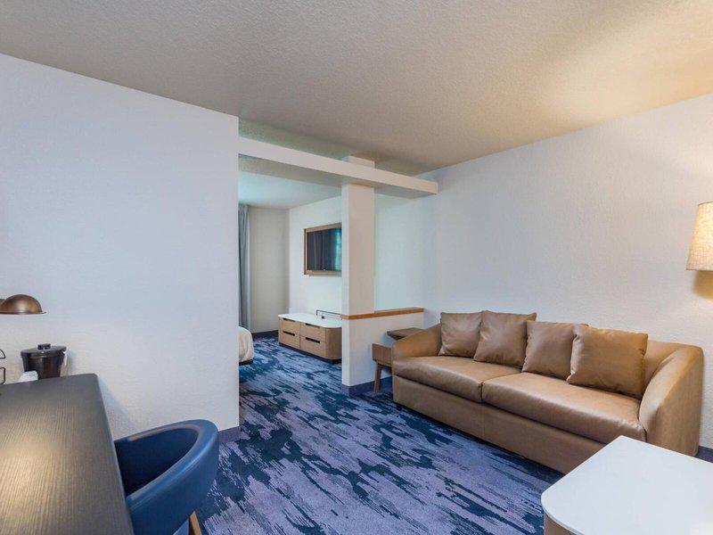 B62A57A7774F3923FA956814147B2494