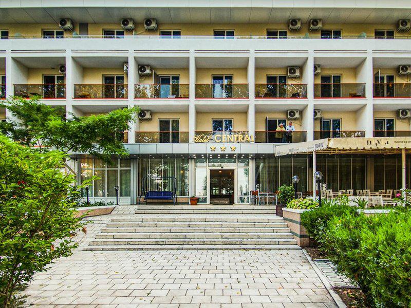 32F2A7BC04AC8766642499BFF95ED90F