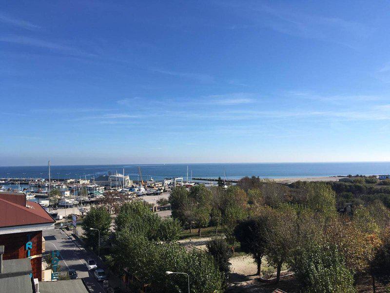 8090B1D46E84DB526B5E2F0AB5E26459