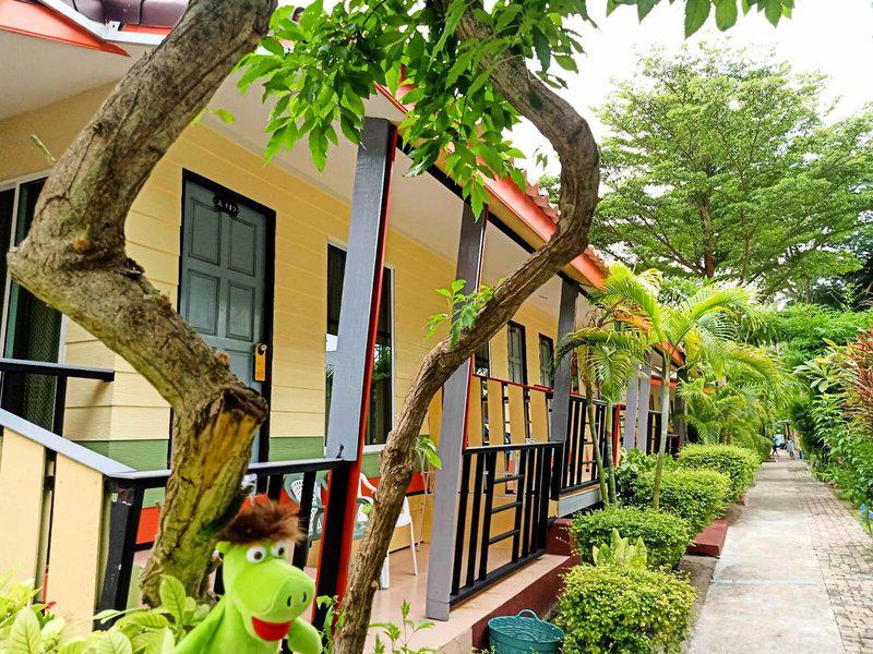 CA2E2F9B21582D84ECA91B447D66D198