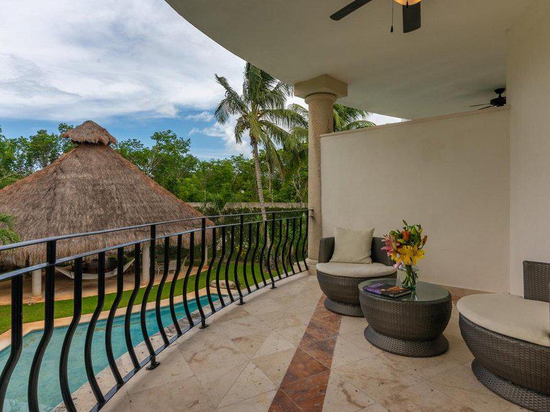 FEF2A78E28B6A8B9A625D0B895ADE713