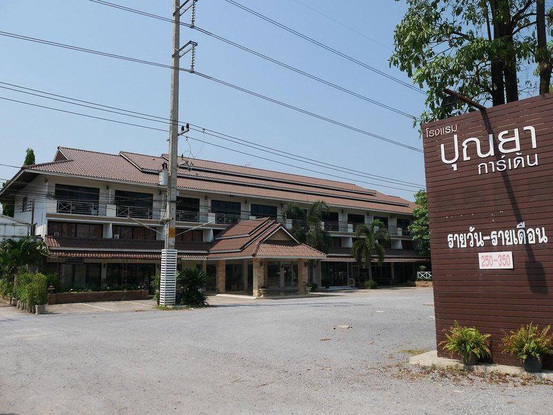 82157A2EB2DF26F1511D7D8BE1D5994C