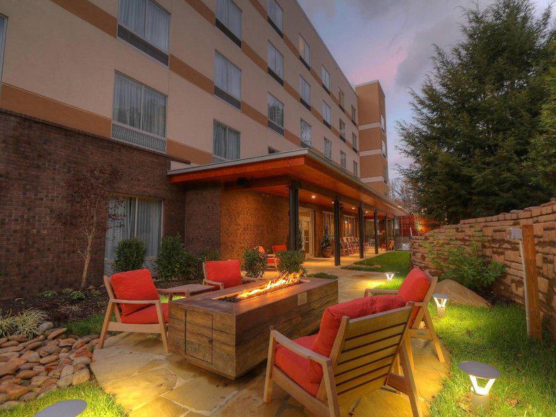 2396B01B99013B51C1DF6FF5FF28EEDE