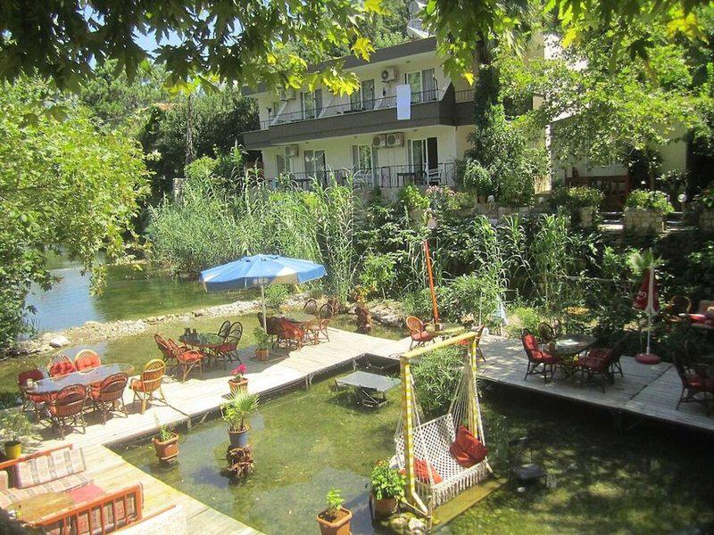 56F039CDD0D609980ADC25563BB19A1C