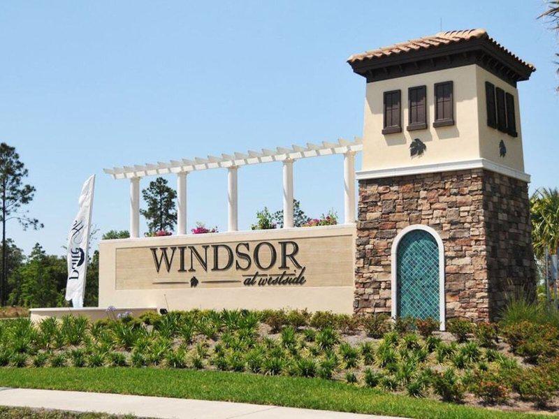 E5F94235D2AF736D18252513CE195860