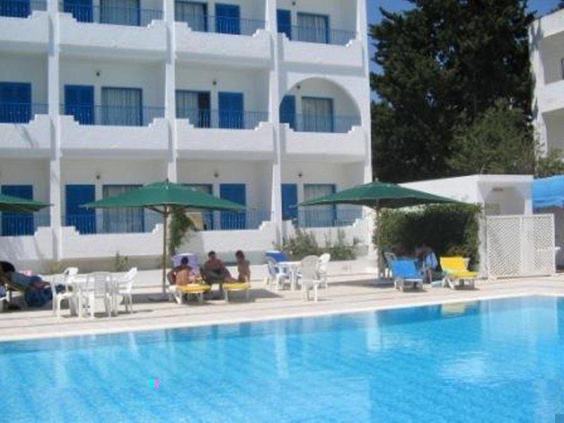 8C25DB6C4CF21621BAACCBF0BBE42077