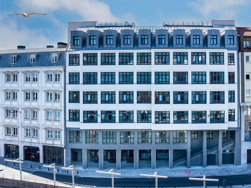 40D40F21D0AA74CB5376D17E3F43701A