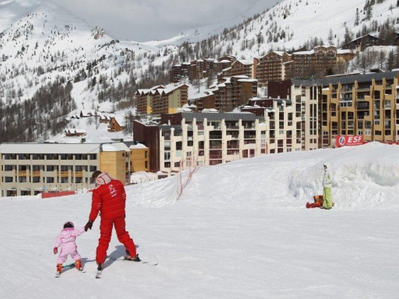 D359509570CAA78DB9B67EE172CC543F