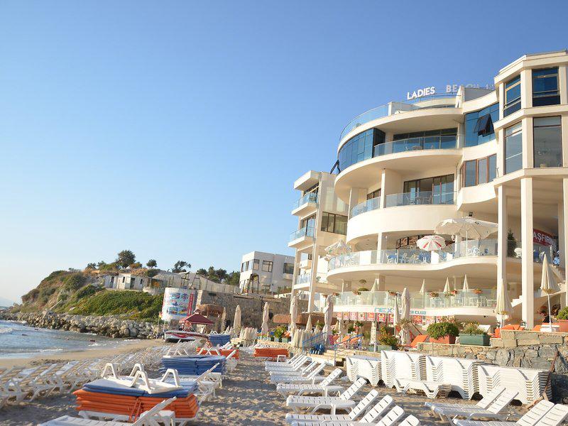 E74D2A6B83266C1F0C4855B58C3A2F32