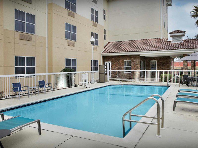 061DA09A469E33EA17E8F9B8F3D00728